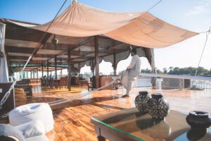 DSC_1769_RE sundeck back to front full view 2025