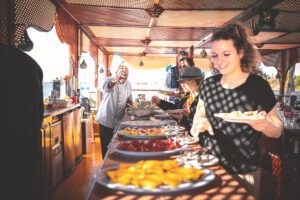 DSC_2493_RE check desert bffet closeup people 2025