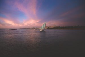 DSC_2986_RE queeny front far sunset 2025