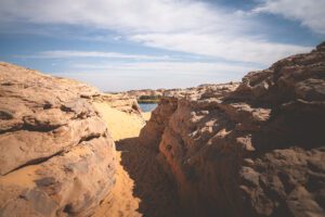 DSC_3342_RE rocks water 2025