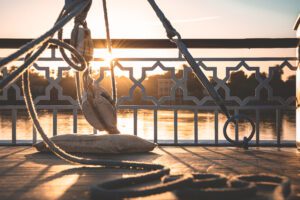 DSC_3515_RE ropes railing sunset sundeck closeup 2025