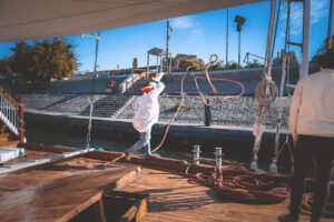 DSC_3589_RE crew ropes landing 2025