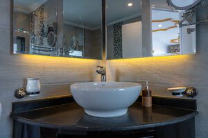 DSC_3841 bathroom 2025