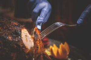 DSC_4817_RE meat cutting closeup 2025